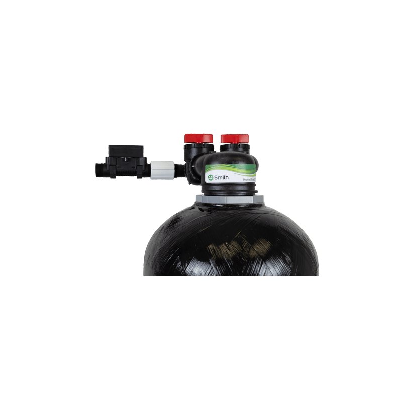 Control head and plumbing connections on the HomeShield filter
